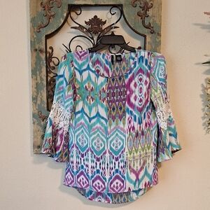 New Directions Relaxed Graphic Blouse in Blue and Purple. NWOT Size Small